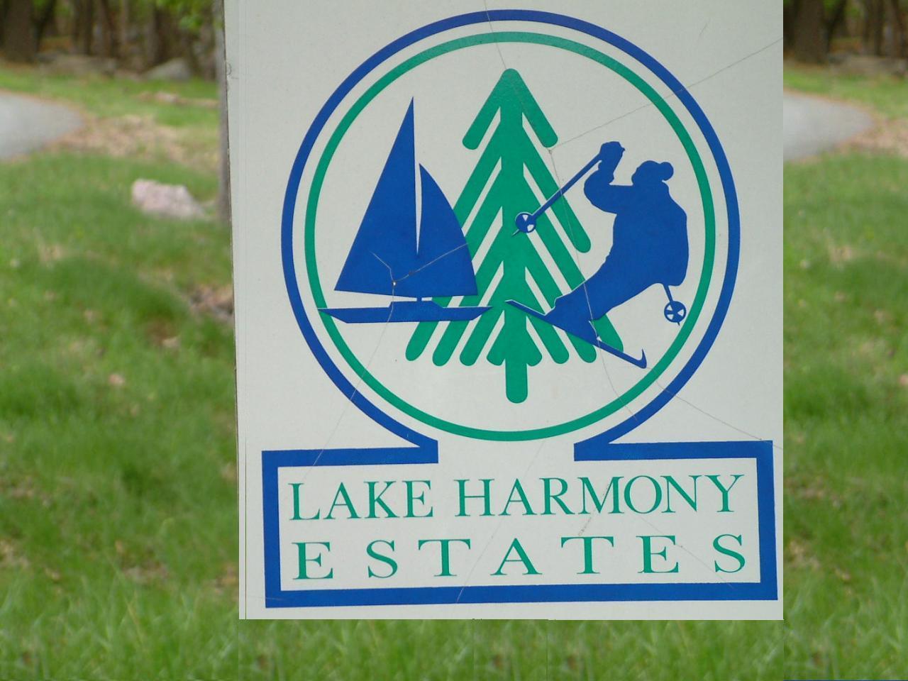 Lake Harmony Estates Sign - A Private Vacation Community